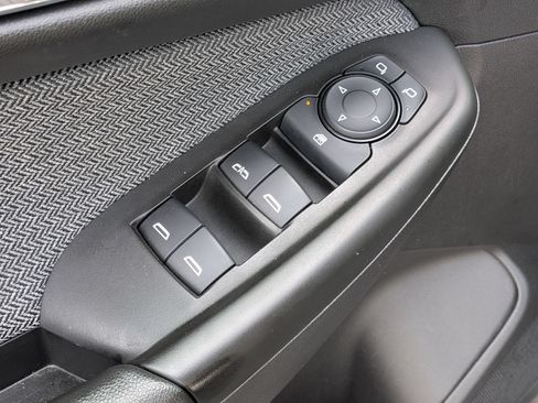 Used 2025 Chevrolet TrailBlazer LT AWD/4WD image 13