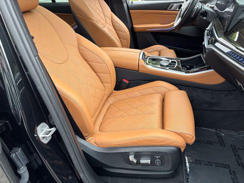 Used 2024 BMW X5 xDrive40i w/ Premium Package AWD/4WD image 38