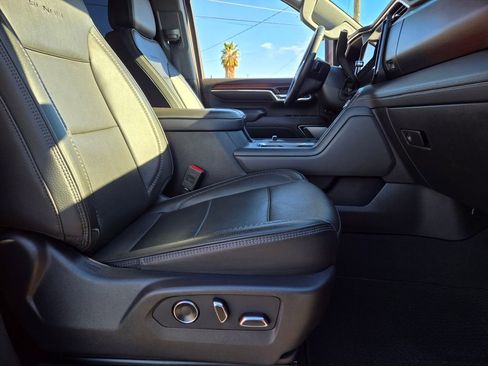 Used 2024 GMC Sierra 2500 Denali w/ Denali Reserve Package image 16