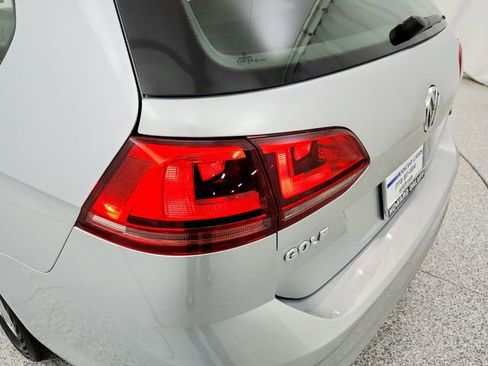 Used 2017 Volkswagen Golf S AWD/4WD image 30