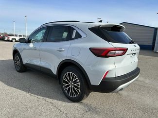 New 2025 Ford Escape SE FWD video 3