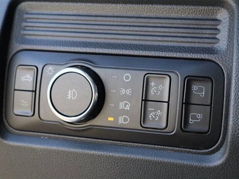 Used 2025 Ford F350 Platinum AWD/4WD image 25