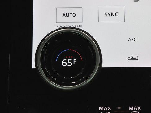 Used 2023 Land Rover Range Rover Evoque R-Dynamic S image 37