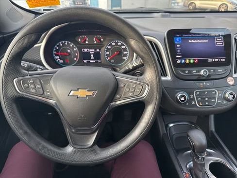 Used 2024 Chevrolet Malibu LT FWD image 10