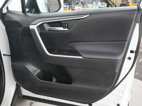 Used 2025 Toyota RAV4 XLE Premium w/ Weather Package AWD/4WD image 9