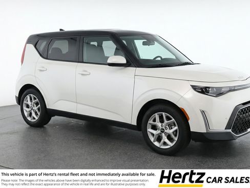 Used 2025 Kia Soul LX w/ LX Technology Package FWD image 1
