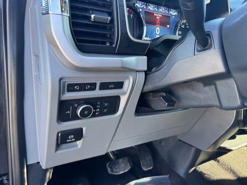 Used 2022 Ford F150 XLT w/ Equipment Group 302A High image 14