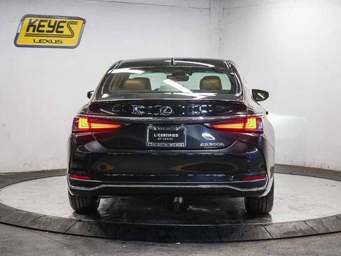 Certified 2025 Lexus ES 300h w/ Premium Package image 3