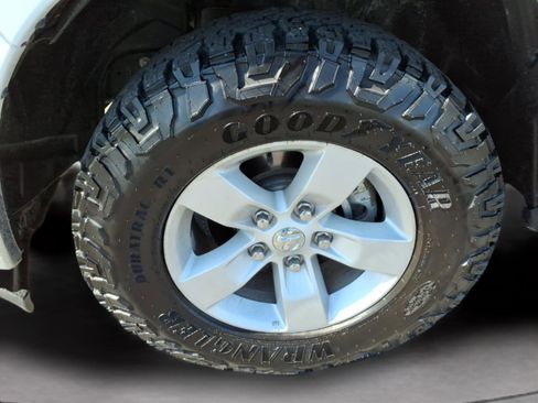 Used 2023 RAM 1500 Classic SLT w/ Electronics Group image 26