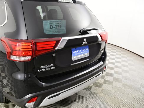 Used 2020 Mitsubishi Outlander SEL AWD/4WD image 15