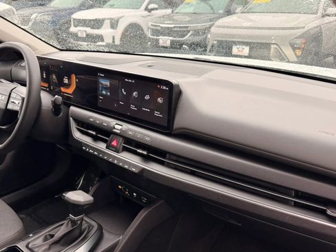 Used 2025 Kia K4 image 17