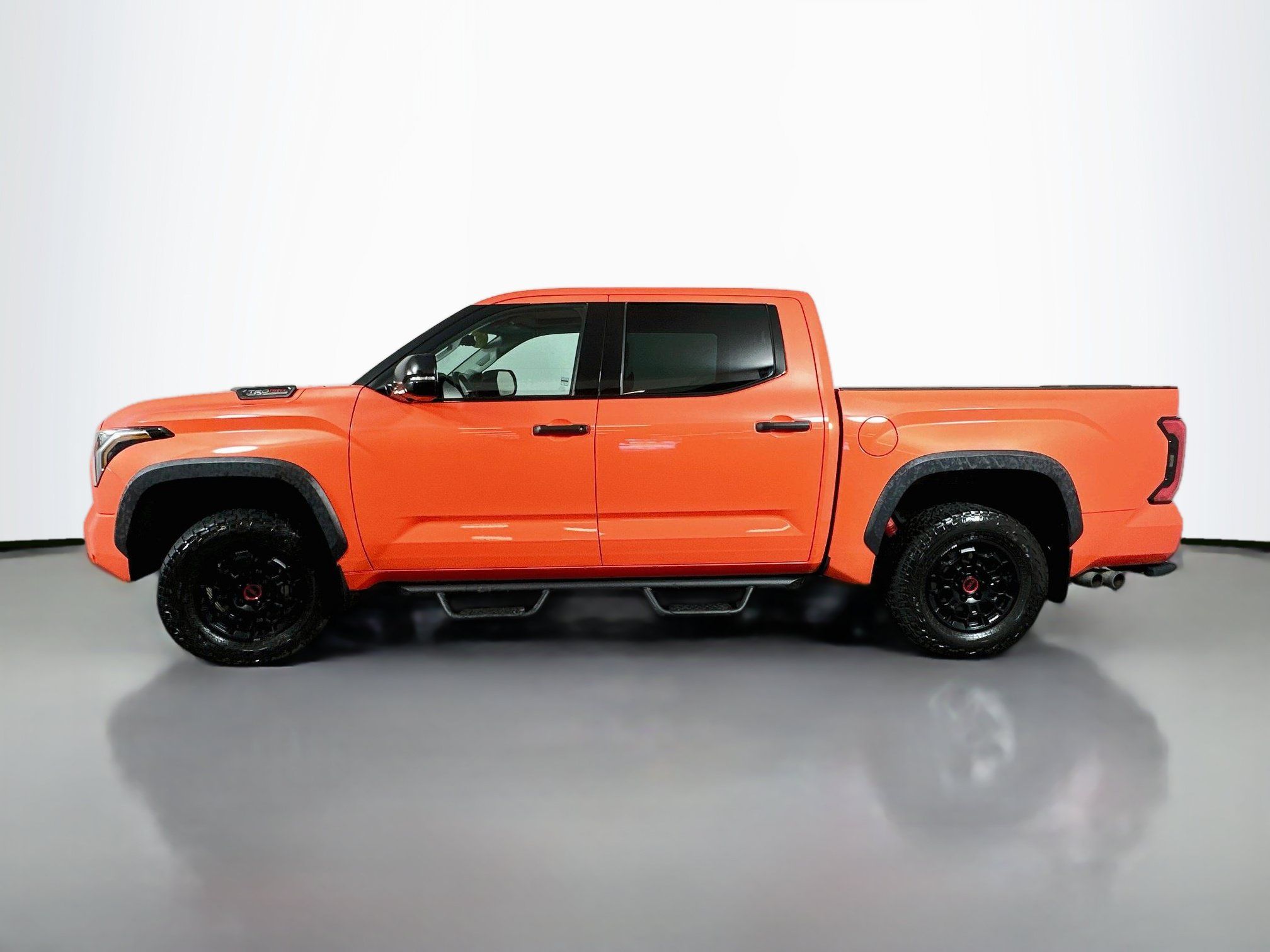 Certified 2022 Toyota Tundra TRD Pro AWD/4WD image 4
