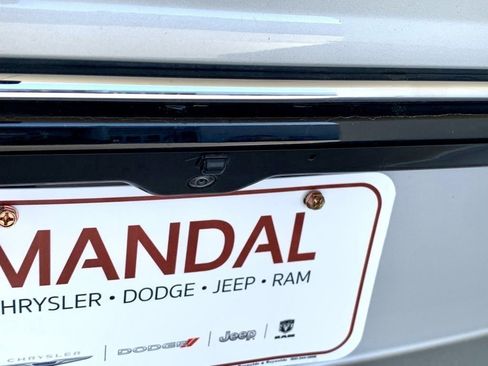 Used 2024 Jeep Wagoneer L Series II image 49