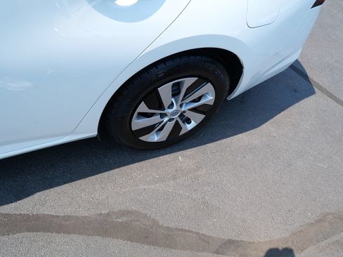 Used 2023 Nissan Altima 2.5 S FWD image 33
