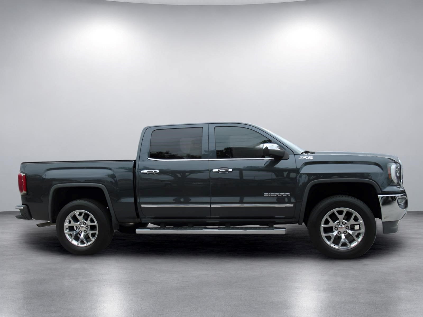 Used 2017 GMC Sierra 1500 SLT AWD/4WD image 2