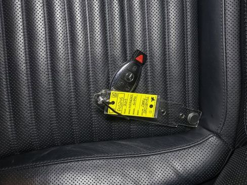 Used 2013 Mercedes-Benz SL 550 image 35