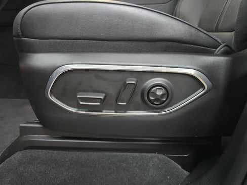 New 2026 Jeep Grand Wagoneer Limited image 24