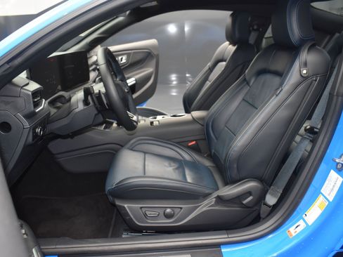 Used 2024 Ford Mustang GT Premium image 18