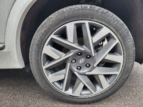 Used 2023 Hyundai Santa Fe Calligraphy image 13