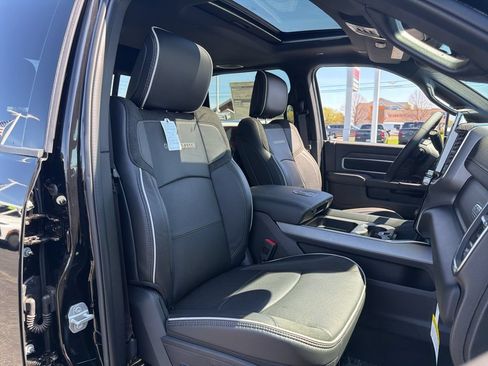 New 2026 RAM 2500 Laramie AWD/4WD image 28