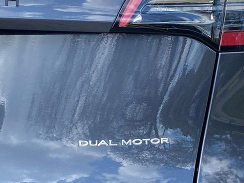 Used 2021 Tesla Model Y Long Range image 15