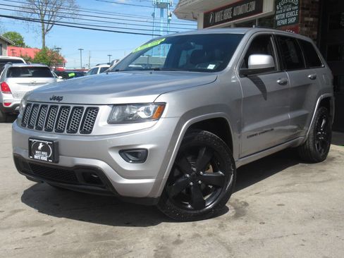 Used 2015 Jeep Grand Cherokee Altitude AWD/4WD image 27