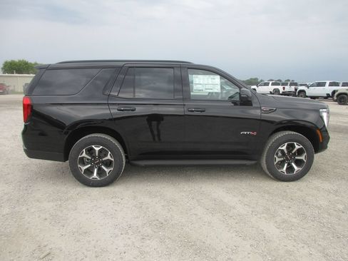 New 2026 GMC Yukon AT4 AWD/4WD image 3