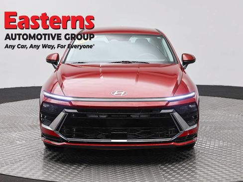 Used 2024 Hyundai Sonata SEL FWD image 2