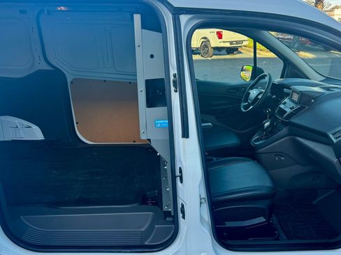 Used 2022 Ford Transit Connect XL image 9