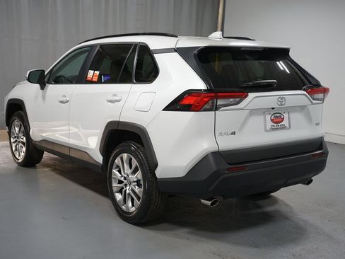 Used 2024 Toyota RAV4 XLE Premium image 6