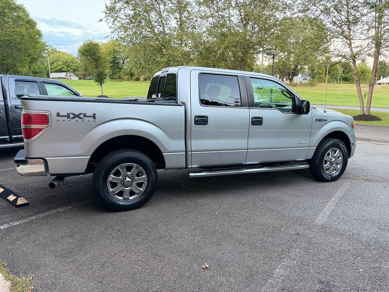 Used 2014 Ford F150 XLT w/ Equipment Group 302A Luxury AWD/4WD image 6