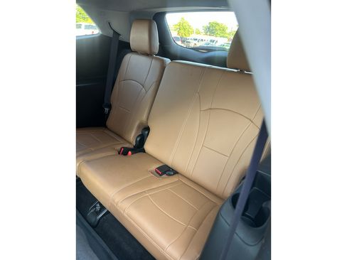 Used 2018 Buick Enclave Essence w/ Trailering Package AWD/4WD image 8