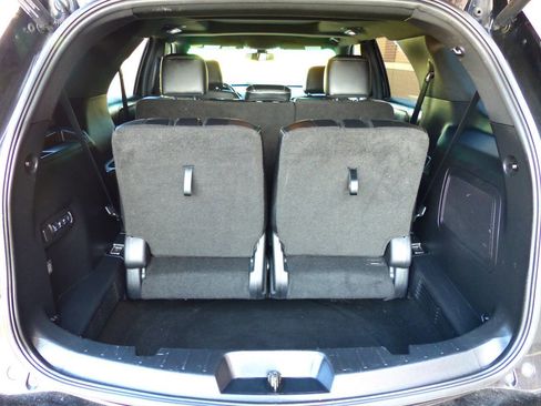 Used 2016 Ford Explorer Platinum image 44