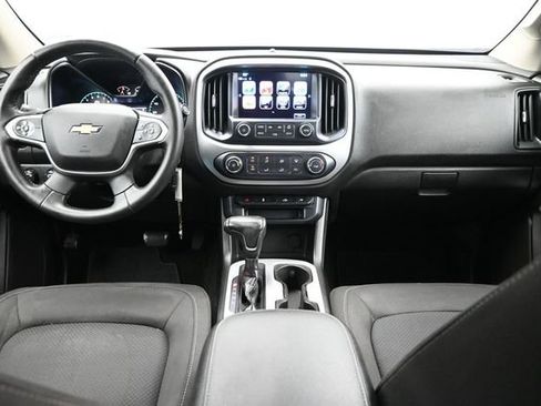 Used 2018 Chevrolet Colorado LT AWD/4WD image 16