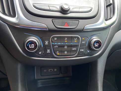 Used 2019 Chevrolet Equinox LT FWD image 27