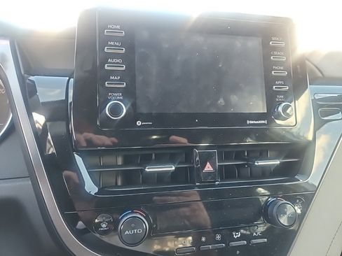 Used 2023 Toyota Camry LE image 6