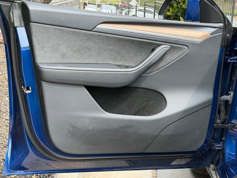 Used 2024 Tesla Model Y Long Range image 28