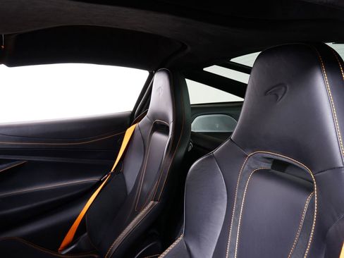 Used 2024 McLaren 750S image 10