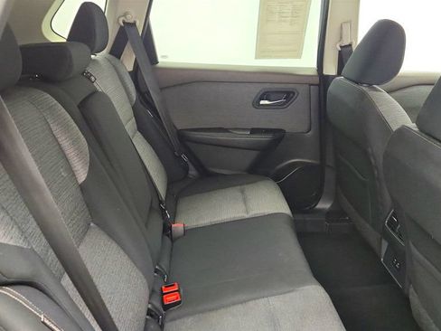 Used 2021 Nissan Rogue SV FWD image 19