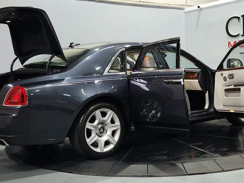 Used 2013 Rolls-Royce Ghost RWD image 12