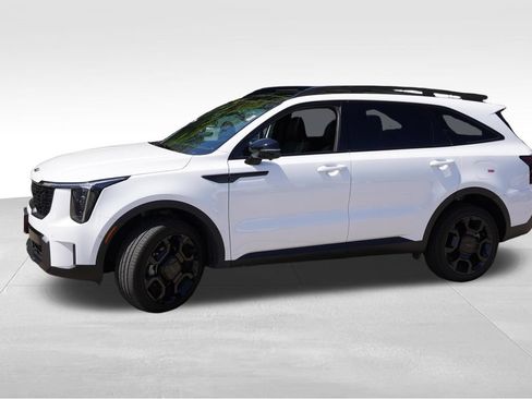 Certified 2025 Kia Sorento SX Prestige AWD/4WD image 10