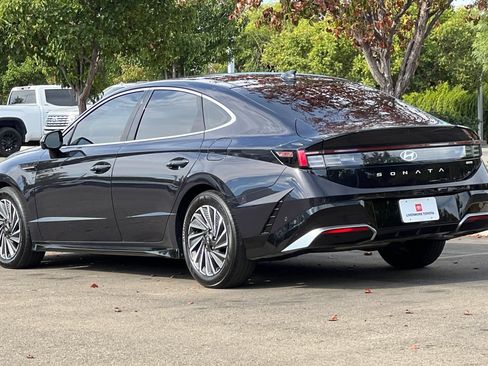 Used 2025 Hyundai Sonata Limited FWD image 6