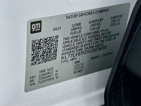 Used 2025 Chevrolet Trax LS w/ LS Convenience Package FWD image 30