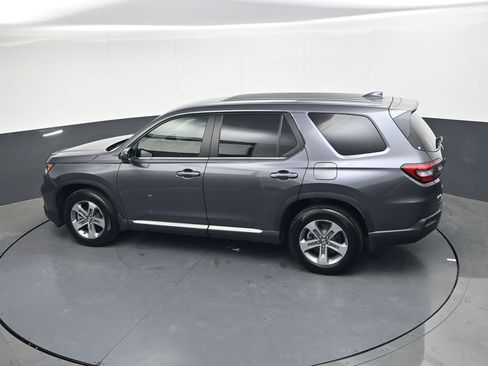 Used 2025 Honda Pilot EX-L image 22