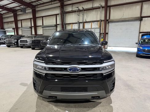 Used 2022 Ford Expedition XLT AWD/4WD image 10