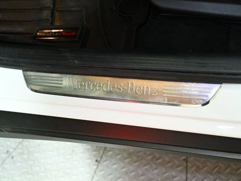 Used 2018 Mercedes-Benz GLC 300 4MATIC image 47