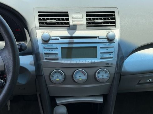 Used 2007 Toyota Camry LE FWD image 17