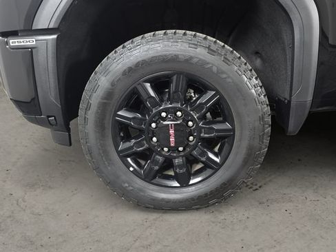 Certified 2025 GMC Sierra 2500 AT4 w/ AT4 Premium Plus Package AWD/4WD image 9