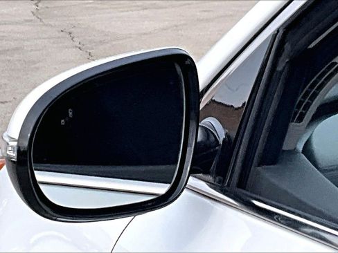 Used 2019 Kia Sorento LX image 13