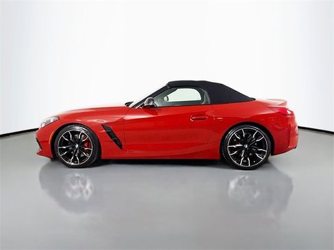 Used 2025 BMW Z4 M40i w/ Premium Package image 8